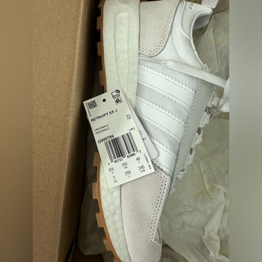 Adidas Retropy E5 Skate Shoes
Crystal/White/Grey - Picture 11 of 11